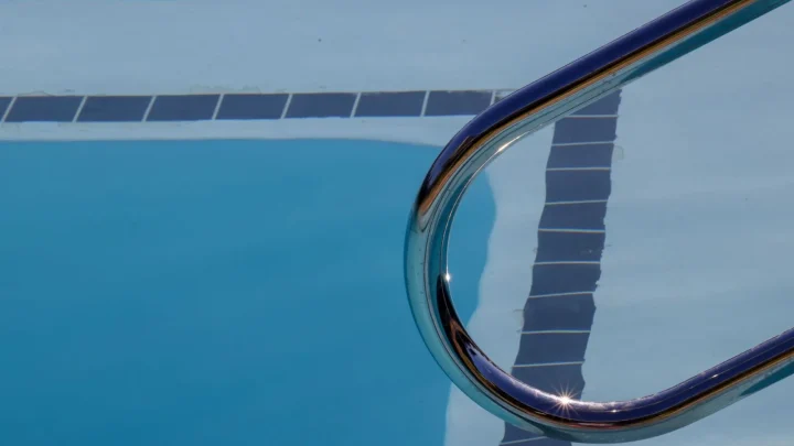 Corded vs Cordless Pool Robots: An Honest Comparison